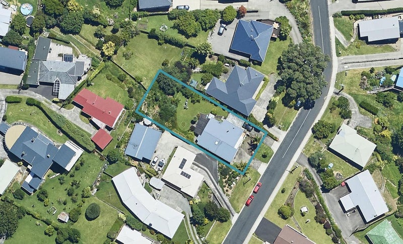 42 Churchill Road, Judea, Tauranga - Carousel 1