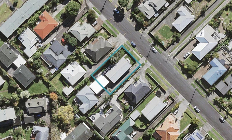 10 Beatrice Avenue, Hillcrest, Auckland - Carousel 1