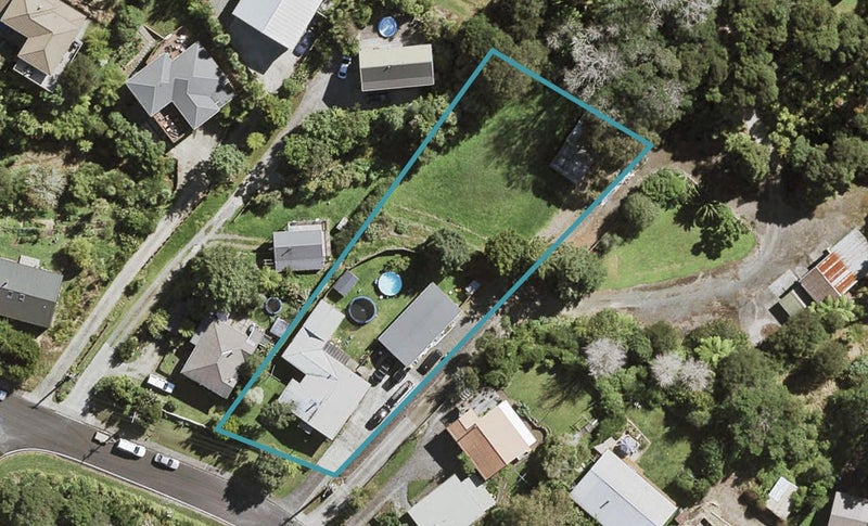 65 Rangeview Road, Sunnyvale, Auckland - Carousel 1