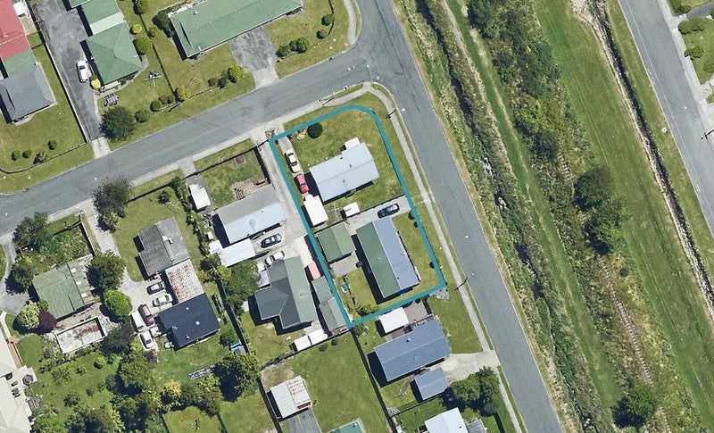 38 Neil Road, Fairy Springs, Rotorua - Carousel 1