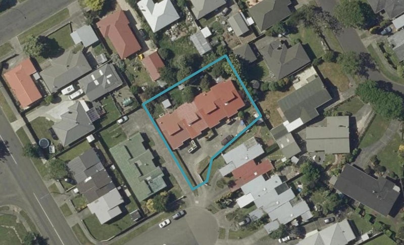 5 Westmere Place, Takaro, Palmerston North - Carousel 1