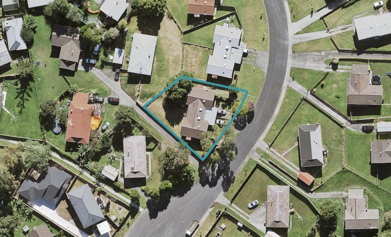 13 Rena Place, West Harbour, Auckland - Carousel 1