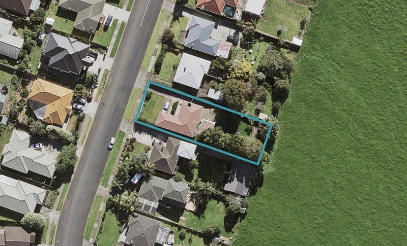 58 Pukaki Road, Mangere, Auckland - Carousel 1