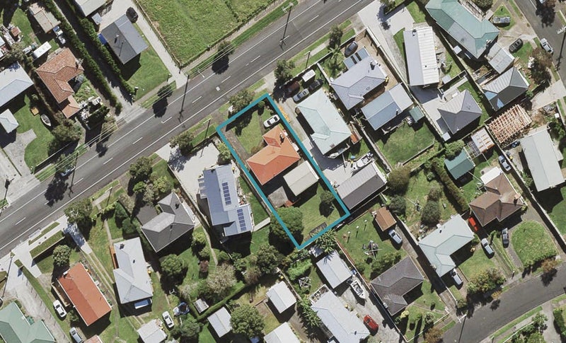 21 Mountain Road, Mangere Bridge, Auckland - Carousel 1