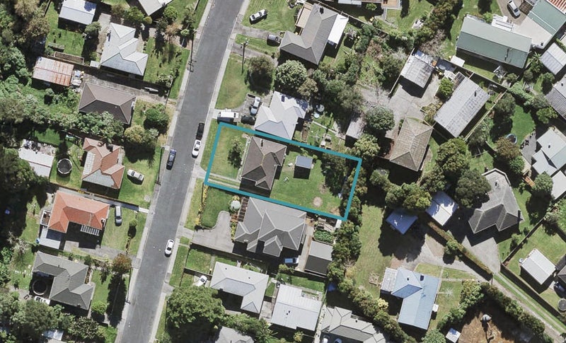 31 Glen Marine Parade, Glendene, Auckland - Carousel 1