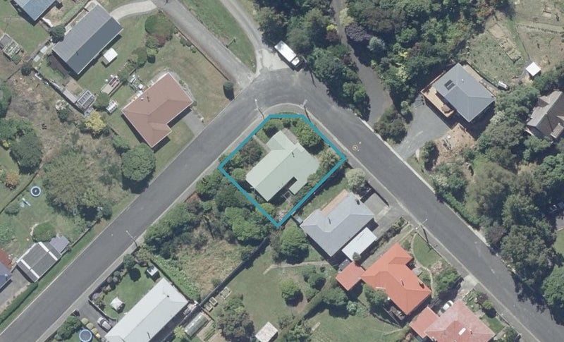 8 Tewsley Street, Sawyers Bay, Port Chalmers - Carousel 1