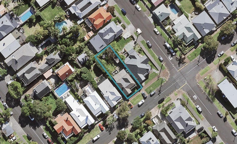 127 Crummer Road, Grey Lynn, Auckland - Carousel 1
