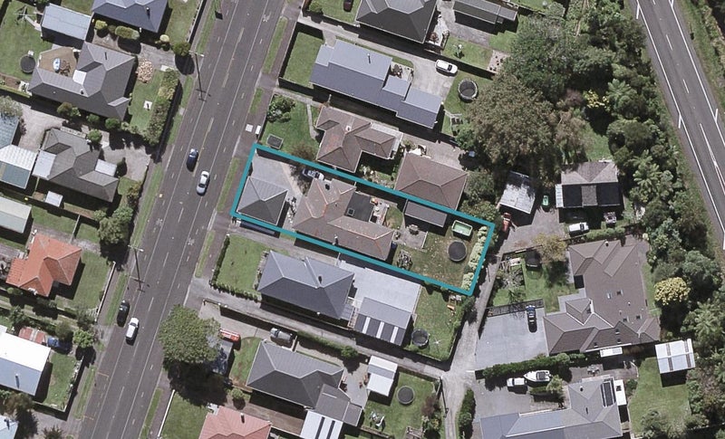 251 Coronation Avenue, Welbourn, New Plymouth - Carousel 1