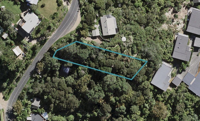 33 Cory Road, Palm Beach, Waiheke Island - Carousel 1