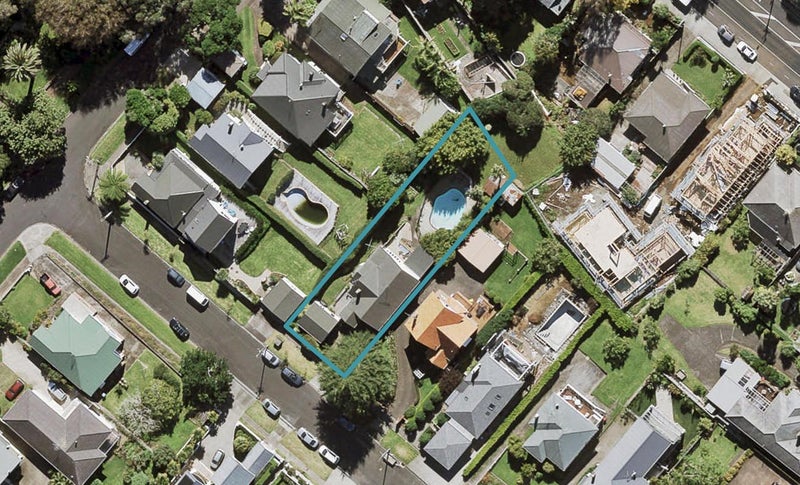 2 Sadgrove Terrace, Mount Albert, Auckland - Carousel 1