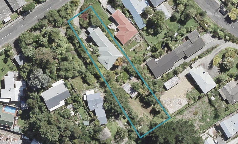 8 Forest Road, Pinehaven, Upper Hutt - Carousel 1