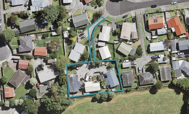 1/10 Ireland Place, Ranui, Auckland - Carousel 1