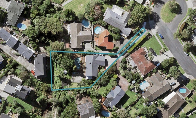 10 Estelle Place, Farm Cove, Auckland - Carousel 1