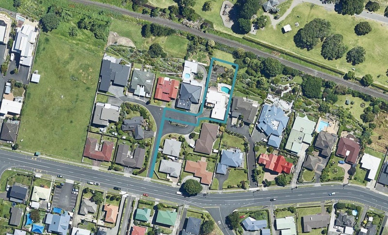 5 Aylesbury Terrace, Otumoetai, Tauranga - Carousel 1