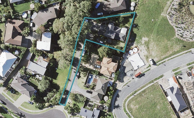 22 Blakewell Place, Beachlands, Auckland - Carousel 1