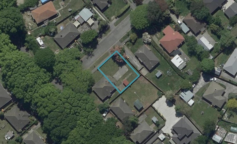 2A Attlee Crescent, Bryndwr, Christchurch - Carousel 1