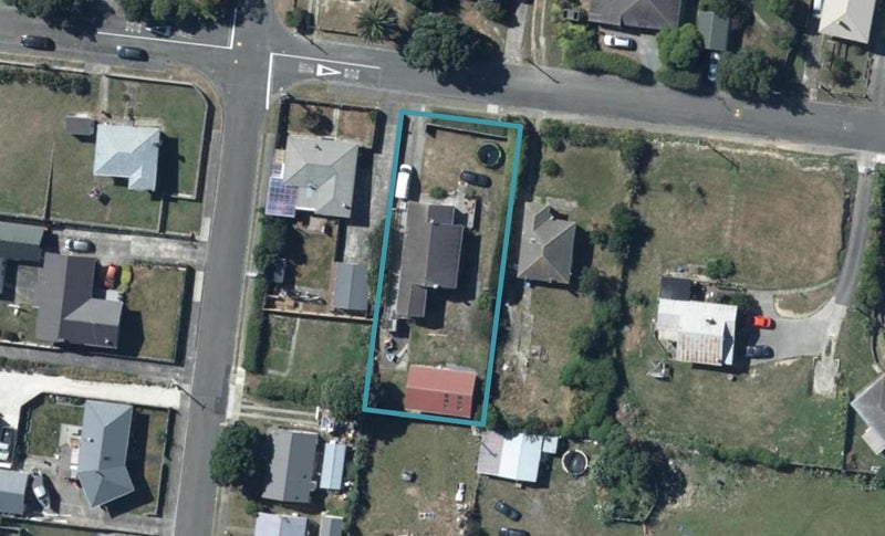 13 Nohorua Street, TAKAPUWAHIA, PORIRUA - Carousel 1