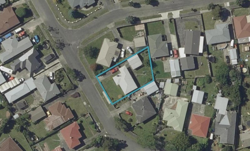 11 Ellesmere Crescent, Highbury, Palmerston North - Carousel 1