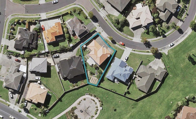 5 Ballintra Close, Pinehill, Auckland - Carousel 1