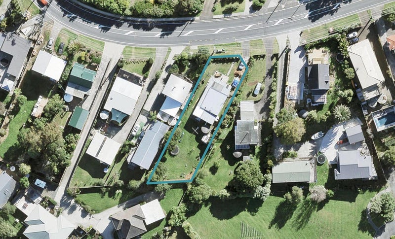19 Vipond Road, Stanmore Bay, Whangaparaoa - Carousel 1