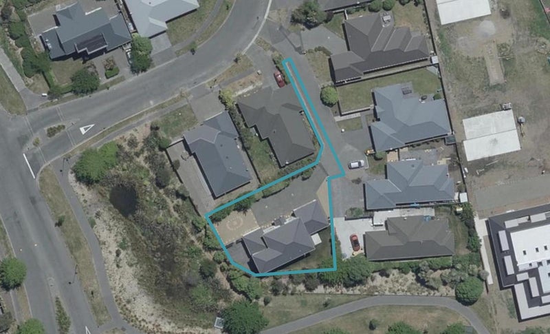 8 Puhara Avenue, Parklands, Christchurch - Carousel 1