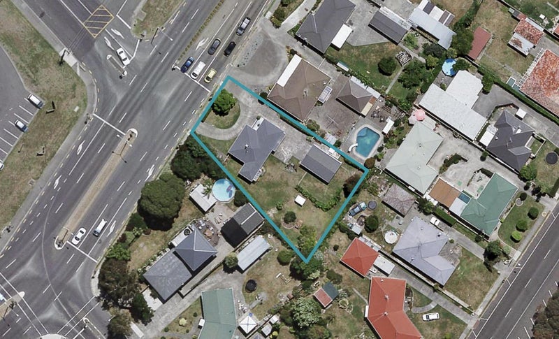 111 Taradale Road, Onekawa, Napier - Carousel 1