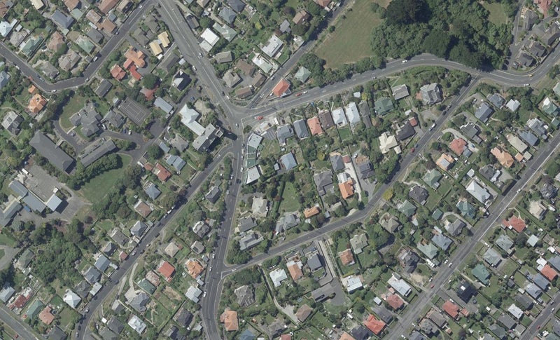 27 Tomahawk Road, Andersons Bay, Dunedin - Carousel 1