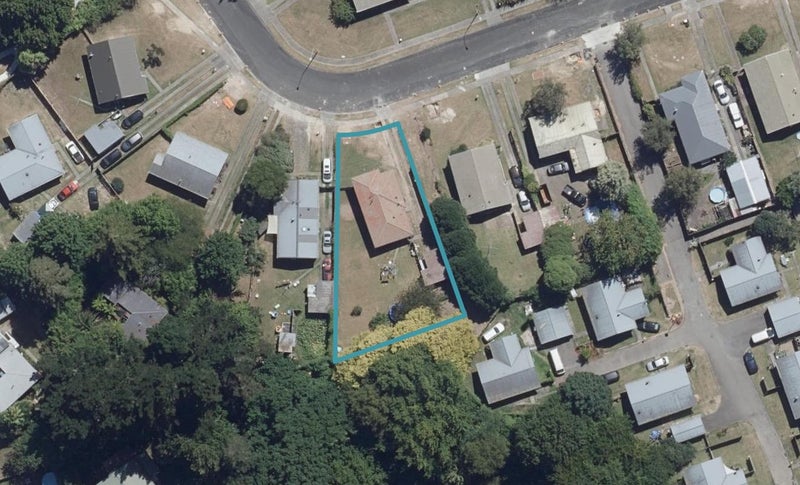 51 Halberg Crescent, Chartwell, Hamilton - Carousel 1