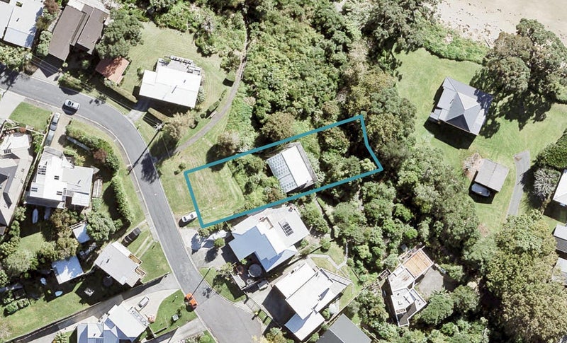 18 Joydon Place, Stanmore Bay, Whangaparaoa - Carousel 1