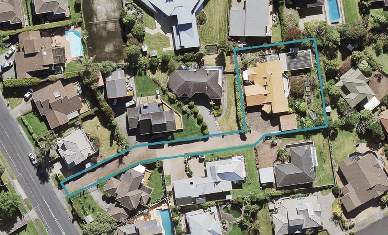 30 Luckens Road, West Harbour, Auckland - Carousel 1