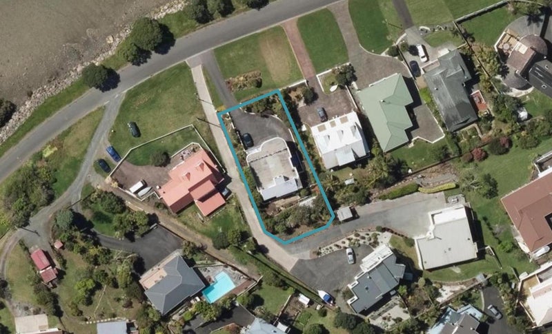 290 Beach Road, Onerahi, Whangarei - Carousel 1