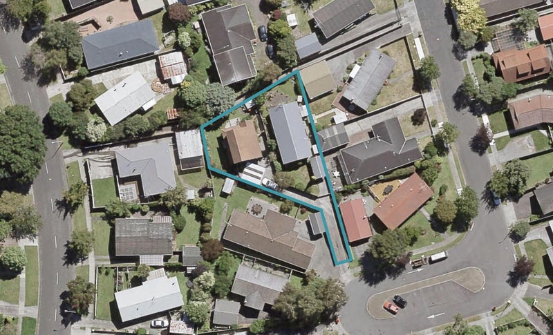 2/25 Memphis Grove, Tōtara Park, Upper Hutt - Carousel 1