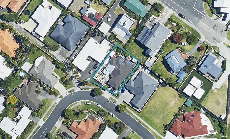 17 Coral Drive, Papamoa Beach, Papamoa - Carousel 1