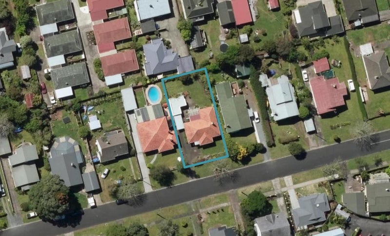 8 Oranga Road, Kensington, Whangarei - Carousel 1