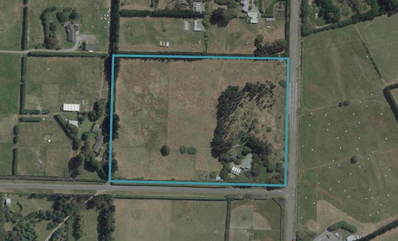 10 Tricketts Road, Christchurch - Carousel 1