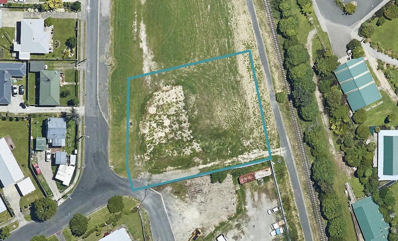 1 Neil Road, Fairy Springs, Rotorua - Carousel 1