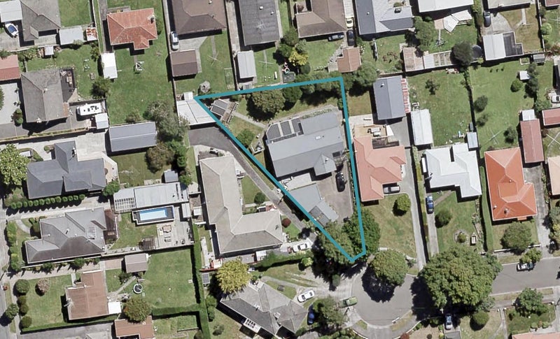 20 Hall Grove, Ebdentown, Upper Hutt - Carousel 1