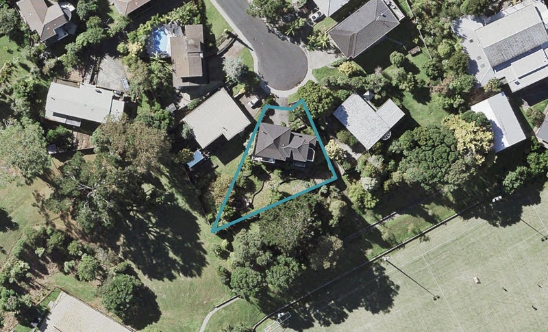 13 Kilduff Place, Mairangi Bay, Auckland - Carousel 1
