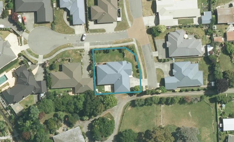 15 Magnolia Drive, Springlands, Blenheim - Carousel 1