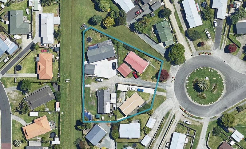 47C Lyn Grove, Papamoa Beach, Papamoa - Carousel 1
