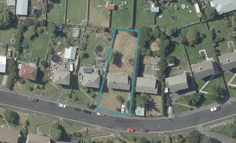 63 Panmure Avenue, Calton Hill, Dunedin - Carousel 1