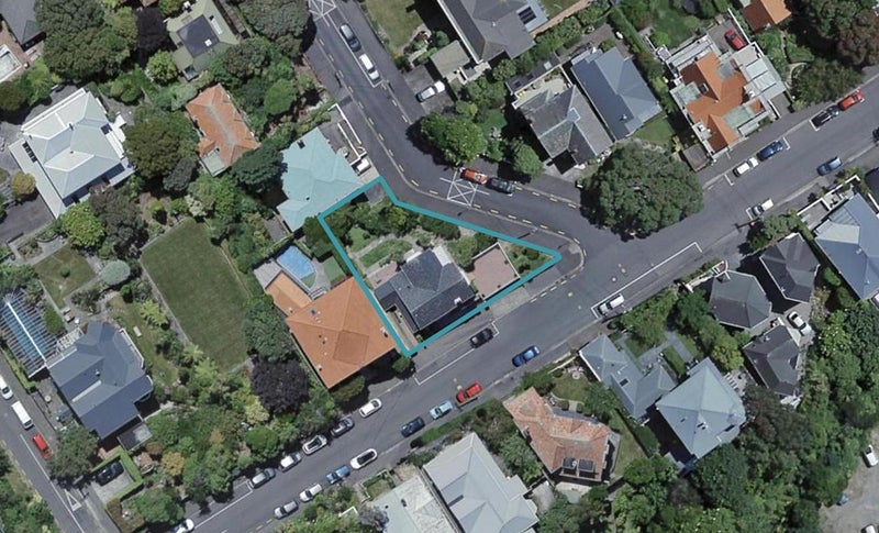100 Bolton Street, Kelburn, Wellington - Carousel 1
