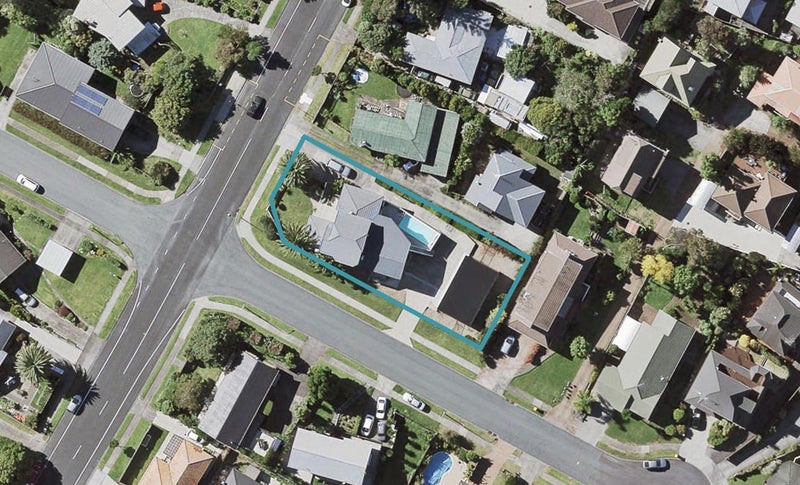 92 Bradbury Road, Botany Downs, Auckland - Carousel 1