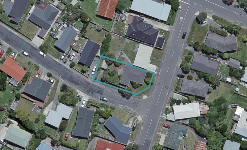 2 Gow Street, Newlands, Wellington - Carousel 1