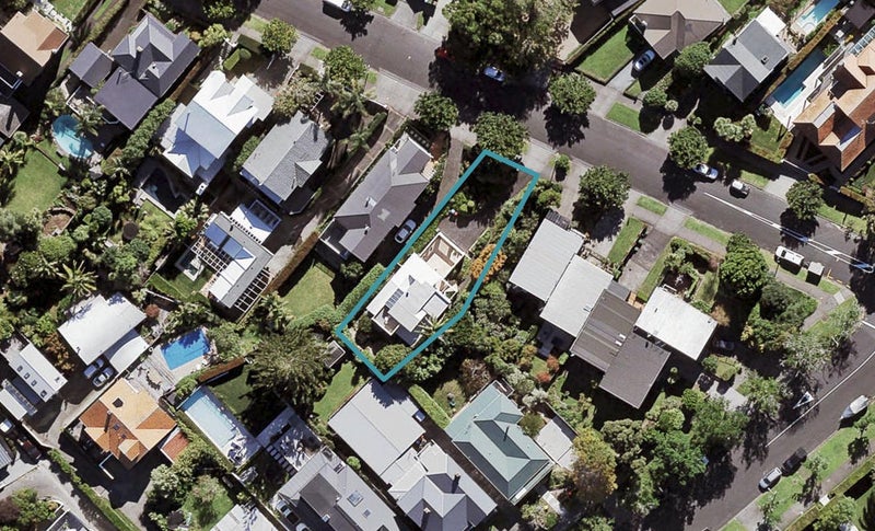 93 Marine Parade, Herne Bay, Auckland - Carousel 1