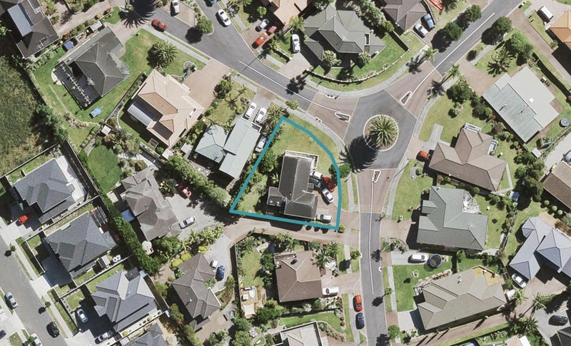 1 San Lorenzo Rise, Henderson, Auckland - Carousel 1