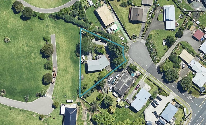 7 Te Atatu Place, Judea, Tauranga - Carousel 1