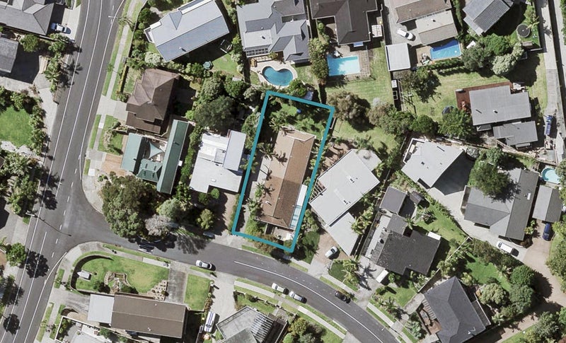 2/27 Treeway, Sunnyhills, Auckland - Carousel 1
