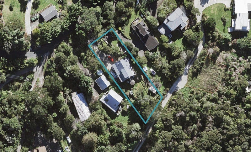 25 Chatham Avenue, Paremoremo, Auckland - Carousel 1