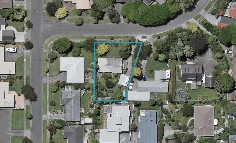 4 York Avenue, Waikanae - Carousel 1